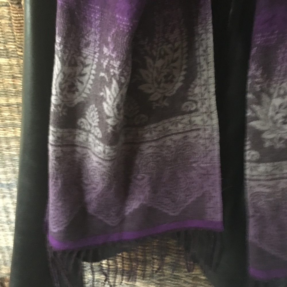 Scarf - Picture 2 of 2